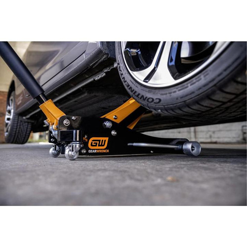 Aluminum Racing Jack, 2 Ton(s) Capacity, 3-1/4" Lowered, 18-1/2" Raised, Manual Hydraulic Oxymax Inc