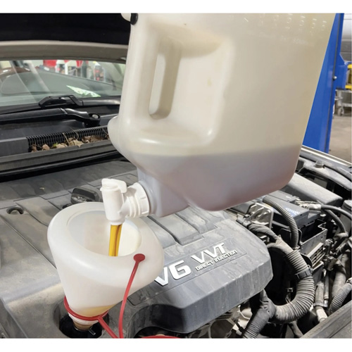 Distributeur dhuile &agrave; profil bas, Poly&eacute;thyl&egrave;ne, Capacit&eacute; de 8 pintes Oxymax Inc