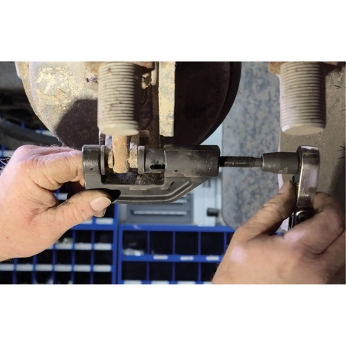 Presse-axe de tige de r&eacute;gleur de jeu pour camions de classes 6 &agrave; 8 Oxymax Inc