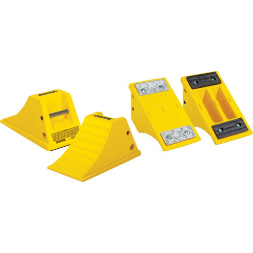 Cales-roue tout terrain, Ur&eacute;thane, Jaune, 8-1/2" la x 15-1/2" p x 8-1/4" h Oxymax Inc