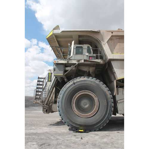 Protecteur de c&acirc;ble &agrave; traverse extr&ecirc;me Yellow Jacket, 2 canaux, 35,75" lo x 42,125" la x 5,125" h Oxymax Inc