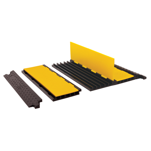 Ensemble de protection de c&acirc;bles Yellow Jacket, 5 canaux, 36" lo x 19,75" la x 2" h Oxymax Inc