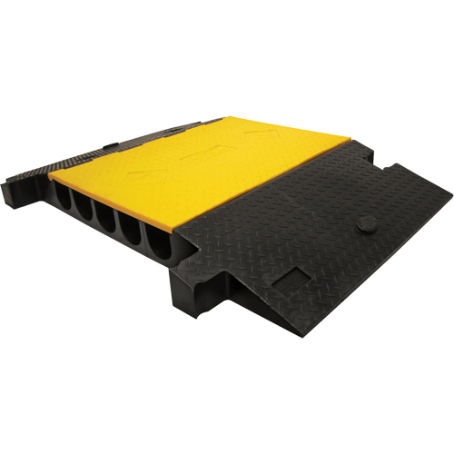 Protecteur de c&acirc;ble robuste Yellow Jacket, 5 canaux, 35,75" lo x 57,25" la x 5,125" h Oxymax Inc