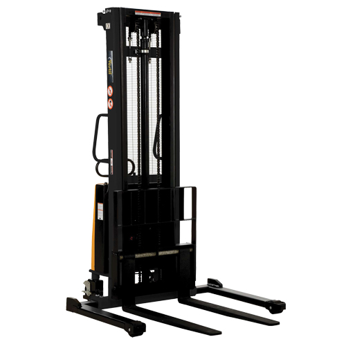 Gerbeur pour chariot &eacute;l&eacute;vateur, Fonctionnement &eacute;lectrique, Capacit&eacute; 2000 lb, Lev&eacute;e max 137" Oxymax Inc