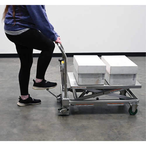 Hydraulic Scissor Lift Table, 31-1/2" L x 19-1/2" W, Stainless Steel, 550 lbs. Capacity Oxymax Inc