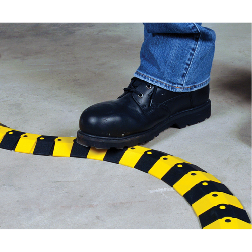 Syst&egrave;me de protection de c&acirc;bles Ultra-Sidewinder - petit , 13,125" x 3" x 0,75", 32000 lb (16 tonnes) Oxymax Inc