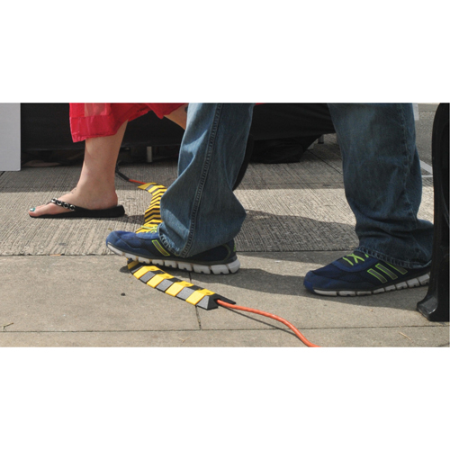 Syst&egrave;me de protection de c&acirc;bles Ultra-Sidewinder - petit , 13,125" x 3" x 0,75", 32000 lb (16 tonnes) Oxymax Inc