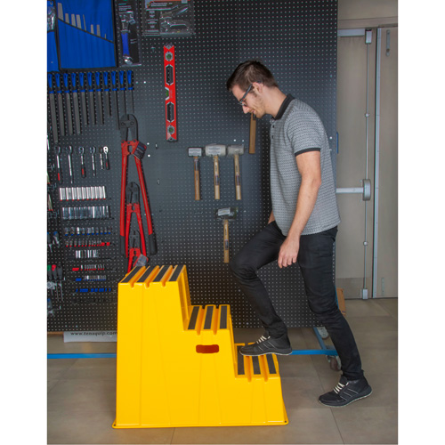 Industrial Step Stool, 3 Steps, 34-13/16" x 22-7/16" x 28-1/2" High Oxymax Inc