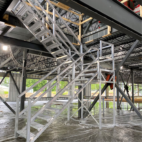 Escalier Smartstairs t&eacute;lescopique &agrave; 3-5 marches en aluminium Oxymax Inc