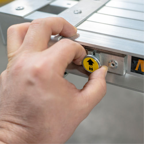 Planche de travail t&eacute;lescopique, 108" la x 12" pr, Capacit&eacute; de 250 lb, D&eacute;mont&eacute; Oxymax Inc