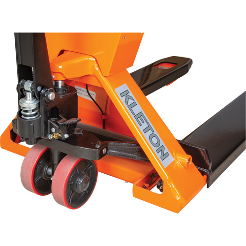 Transpalette &agrave; balance num&eacute;rique, 44,5" lo x 27,75" la, Capacit&eacute; de 4400 lb Oxymax Inc