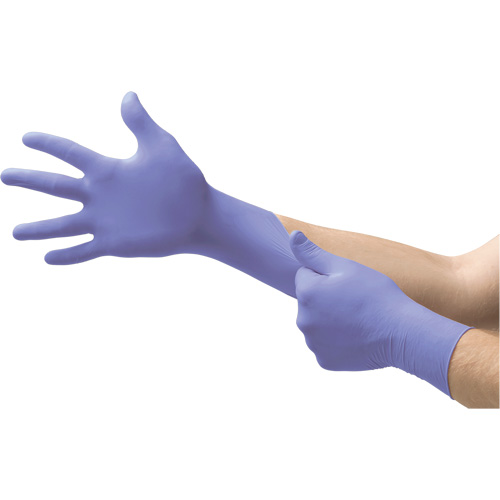 Gants d'examen SE SU-690 Supreno, Grand, Nitrile, 7,1 mils, Sans poudre, Mauve, Classe 2 Oxymax Inc