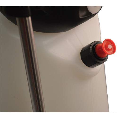 Vaporisateur moussant &agrave; compression s&eacute;rie nettoyage & restauration, 2 gal. (9 L), Poly&eacute;thyl&egrave;ne, Lance de 21" Oxymax Inc