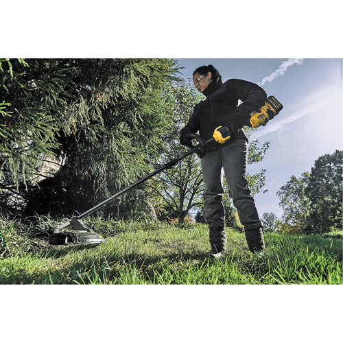 Max* Cordless Brushless Attachment-Capable String Trimmer, 17", Battery Powered, 60 V Oxymax Inc