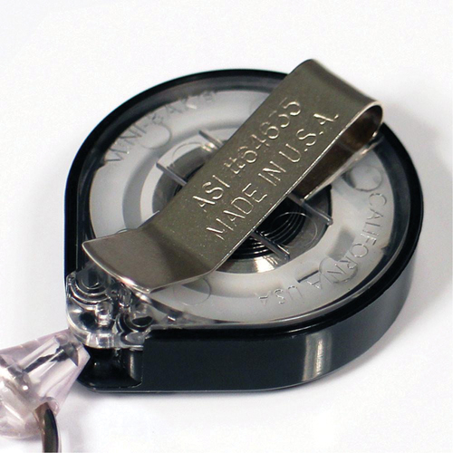 Porte-insignes r&eacute;tractables pour carte d'identit&eacute; Mini-Bak, Plastique, C&acirc;ble 36", Fixation Agrafe de ceinture Oxymax Inc