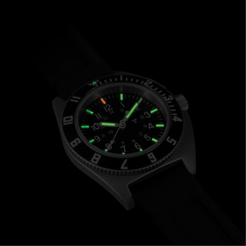 Montre Steel Navigator sur ensemble bracelet en caoutchouc noir de trois morceaux, Num&eacute;rique, &agrave; piles, 41 mm, Noir Oxymax Inc