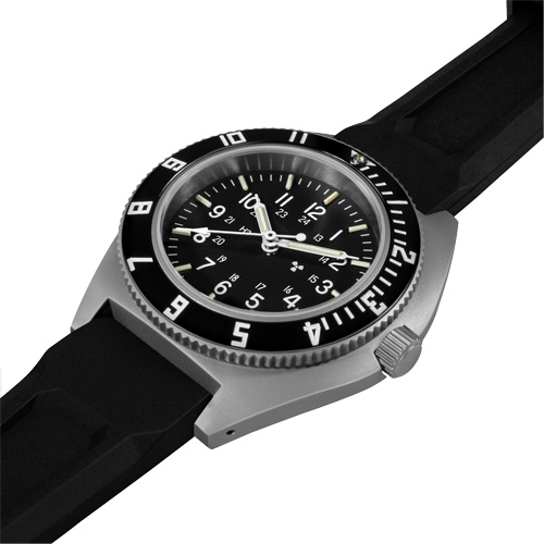 Montre Steel Navigator sur ensemble bracelet en caoutchouc noir de trois morceaux, Num&eacute;rique, &agrave; piles, 41 mm, Noir Oxymax Inc
