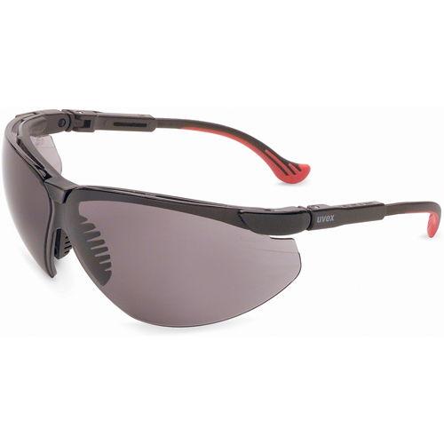 Lunettes de s&eacute;curit&eacute; Uvex Genesis XC, Lentille Grise/fum&eacute;e, Anti-&eacute;gratignures, R&eacute;pond ou surpasse la norme CSA Z94.3 Oxymax Inc