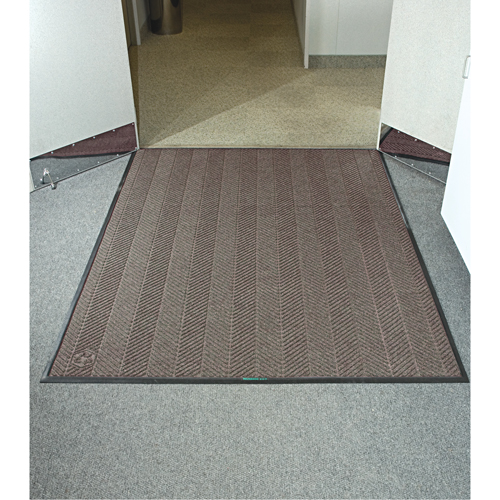 Tapis Waterhog Eco Elite, Essuie-pieds/grattoir, 4' x 8' x 3/8", Brun ch&acirc;taignier Oxymax Inc