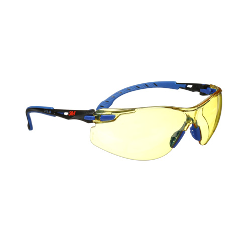 Lunettes de s&eacute;curit&eacute; Solus avec lentilles Scotchgard, Lentille Ambr&eacute;e, Antibu&eacute;e, R&eacute;pond ou surpasse la norme CSA Z94.3 Oxymax Inc