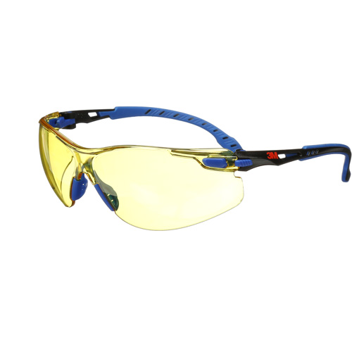 Lunettes de s&eacute;curit&eacute; Solus avec lentilles Scotchgard, Lentille Ambr&eacute;e, Antibu&eacute;e, R&eacute;pond ou surpasse la norme CSA Z94.3 Oxymax Inc