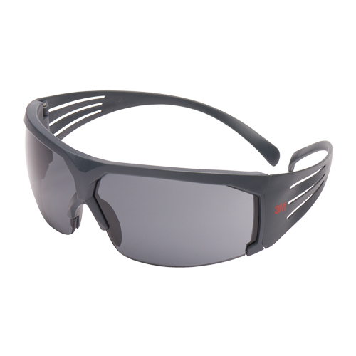 Lunettes de s&eacute;curit&eacute; s&eacute;rie 600 SecureFit, Lentille Gris, Antibu&eacute;e, ANSI Z87+/R&eacute;pond ou surpasse la norme CSA Z94.3 Oxymax Inc