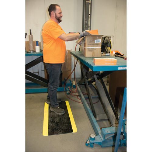 Tapis antifatigue, Losange, 1-2/3' x 3-1/4' x 3/4", Noir/Jaune, Polyur&eacute;thane Oxymax Inc