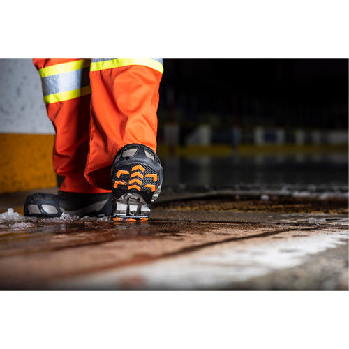 GripPro Spikeless Traction Aid, Rubber, Grooved Traction, Medium/Small Oxymax Inc