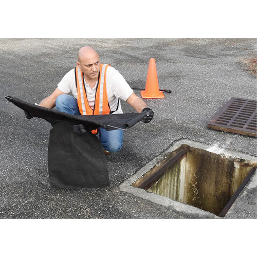 Bac de r&eacute;tention carr&eacute; Ultra-Drain Guard avec orifice de trop-plein, Huile & s&eacute;diments, 16" - 28" lo x 20" - 36" la Oxymax Inc