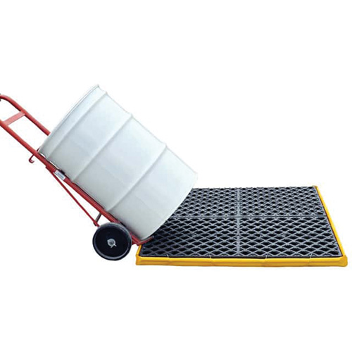 Ultra-Spill Deck flexible, 4 barils, Capacit&eacute; de d&eacute;versement 22 gal. US, 48" x 48" x 2,5" Oxymax Inc