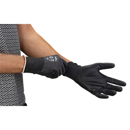 Eco-Friendly Breathable Coated Gloves, 9, Foam Nitrile Coating, 21 Gauge, Nylon/RPET Shell Oxymax Inc