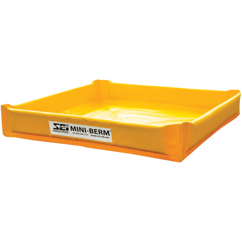 Berme de confinement compacte Mini-Berm en PVC jaune, Capacit&eacute; 60 gal. US, 4' la x 4' lo x 6" h Oxymax Inc