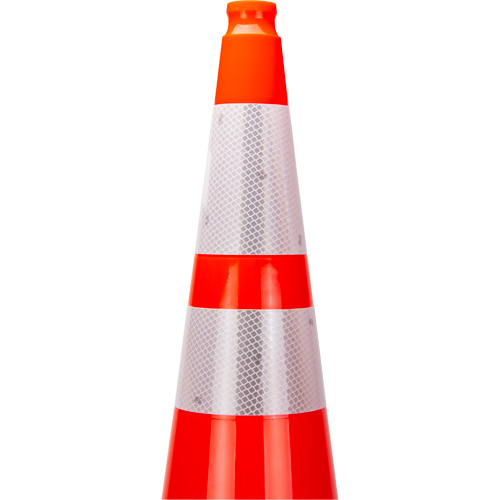 C&ocirc;ne de signalisation de premi&egrave;re qualit&eacute;, 36", Orange, Bande(s) r&eacute;fl&eacute;chissante(s) 4" & 6" Oxymax Inc