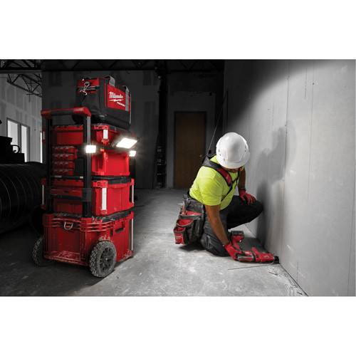 M18 Packout Light/Charger, LED, 3000 Lumens Oxymax Inc