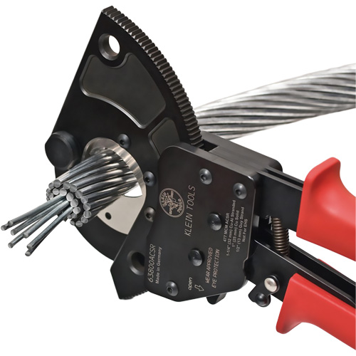 Coupe-c&acirc;ble &agrave; cliquet pour conducteurs en aluminium &agrave; &acirc;me d'acier, 13-3/4" Oxymax Inc