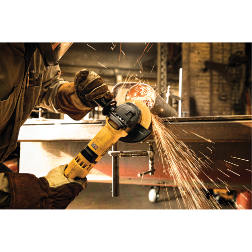 Meuleuse &agrave; angle avec interrupteur &agrave; g&acirc;chette, 6", 120 V, 13 A, 9000 Tr/min Oxymax Inc