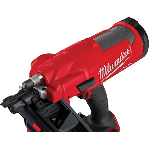 Ensemble de cloueuse de charpente &agrave; 30 degr&eacute;s M18 Fuel, 18 V, Lithium-ion Oxymax Inc