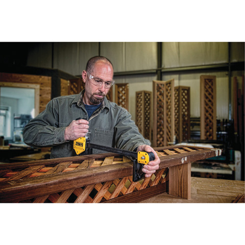 Serre-joint tr&egrave;s grand &agrave; g&acirc;chette, 24" (610 mm) Oxymax Inc