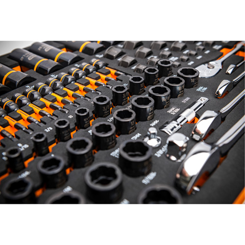 Jeu d'outils pour m&eacute;canicien Bolt Biter dans un plateau de rangement en mousse 97 mcx Oxymax Inc