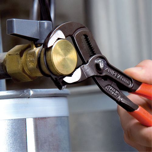 Cobra&reg; Water Pump Pliers, 7-1/4" Oxymax Inc