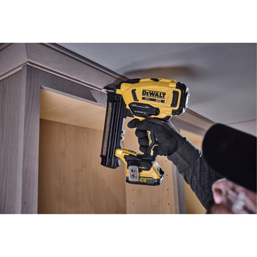 Cloueuse de finition sans fil cal 18 XR, 20 V, Lithium-ion Oxymax Inc