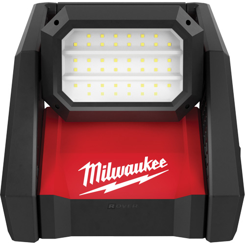 Projecteur d'illumination &agrave; alimentation double M18 Rover, DEL, 2000/4000/1200 lumens, Boîtier en Plastique Oxymax Inc