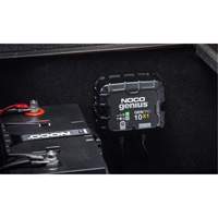 Chargeur de batterie embarqu&eacute; &agrave; 1 sortie de 10 amp&egrave;res GenPro10X1 Genius Oxymax Inc
