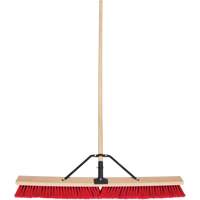 Balai-brosse &agrave; manche renforc&eacute;, 36", Moyen, Soies PVC Oxymax Inc