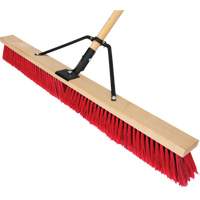 Balai-brosse &agrave; manche renforc&eacute;, 36", Moyen, Soies PVC Oxymax Inc