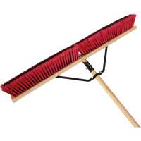 Balai-brosse &agrave; manche renforc&eacute;, 36", Moyen, Soies PVC Oxymax Inc
