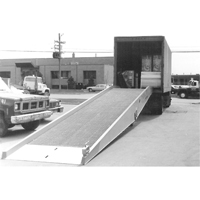 Mobile Yard Ramp, 16000 lbs. Capacity, 72" W x 30' L Oxymax Inc
