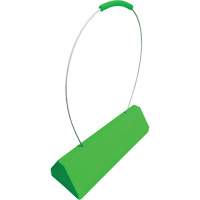 Cale de roue pour avion Checkers Safety SafeRay avec poign&eacute;e &agrave; c&acirc;ble ergonomique, Ur&eacute;thane, Vert fluorescent, 24" la x 8" p x 6" h Oxymax Inc