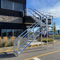 Escalier Smartstairs t&eacute;lescopique &agrave; 3-5 marches en aluminium Oxymax Inc