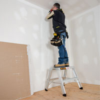 Poste de travail chevalet de sciage portatif, Cadre Aluminium, 12-1/4" p x 24" h Oxymax Inc